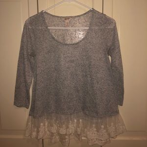 Grey shirt with lace